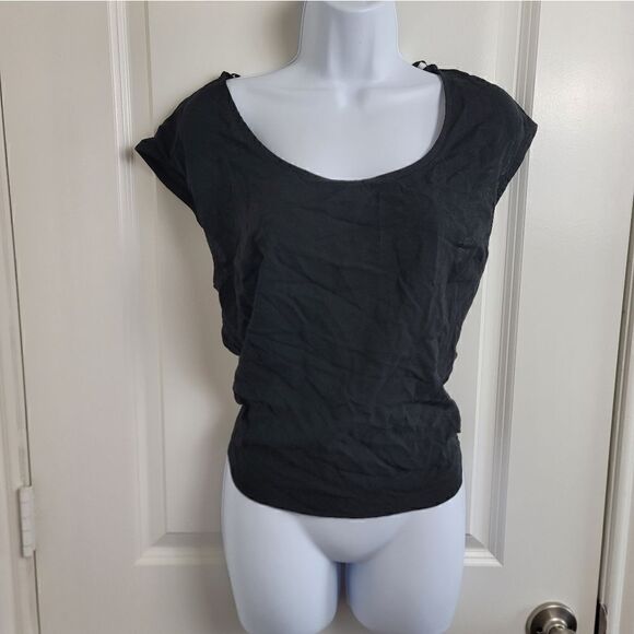 PINS & NEEDLES Top - Picture 2 of 6